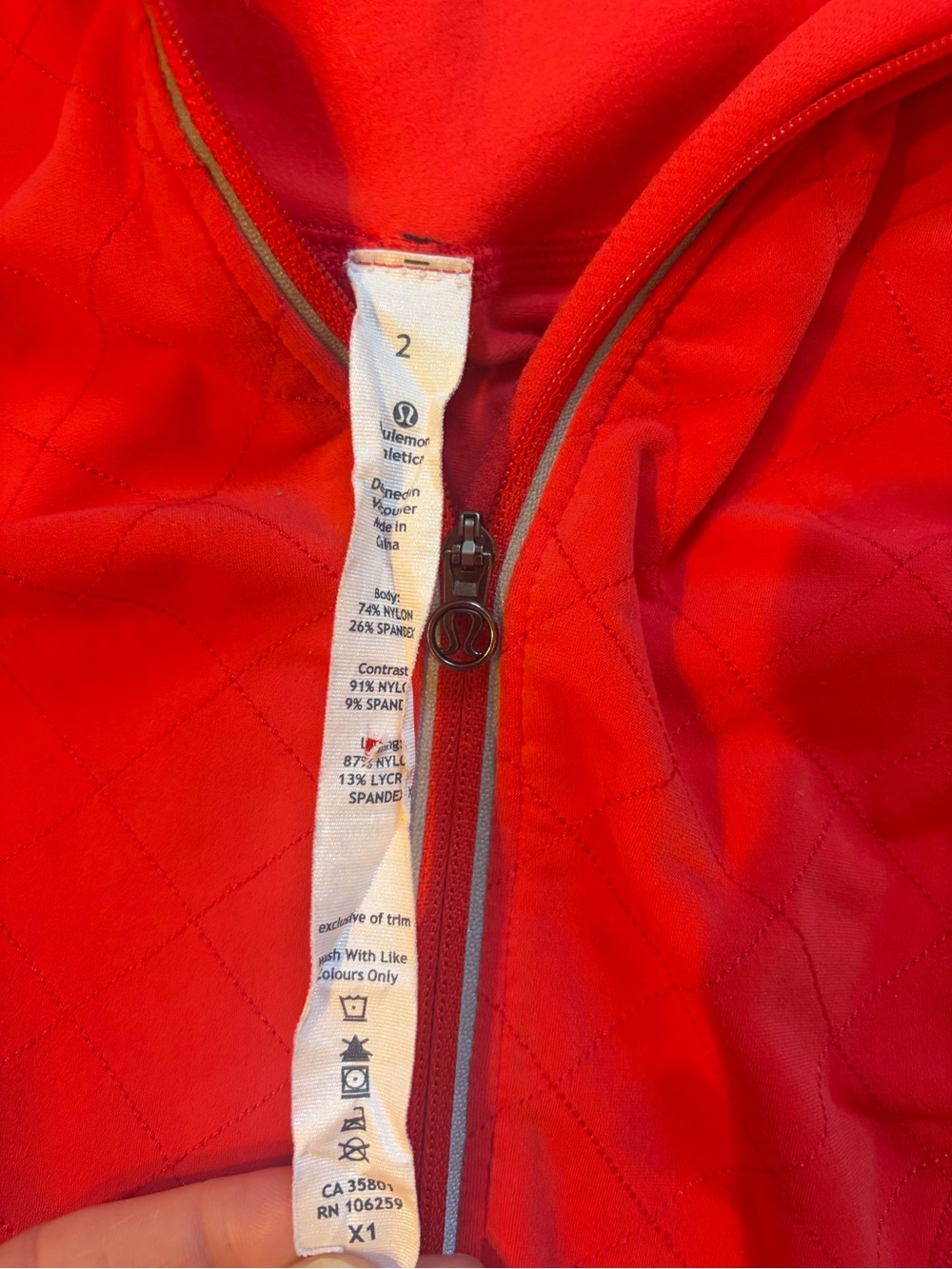Lululemon 1/2 zip size 2 pullover - Picture 3 of 9